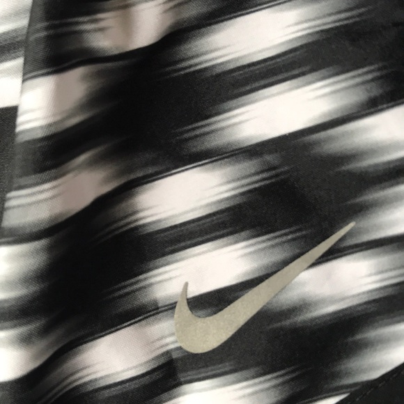 Nike shorts - Picture 3 of 4